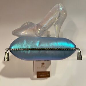 NEW IN HAND Bath and Body Works Disney Cinderella Wallflower Plug In Nightlight